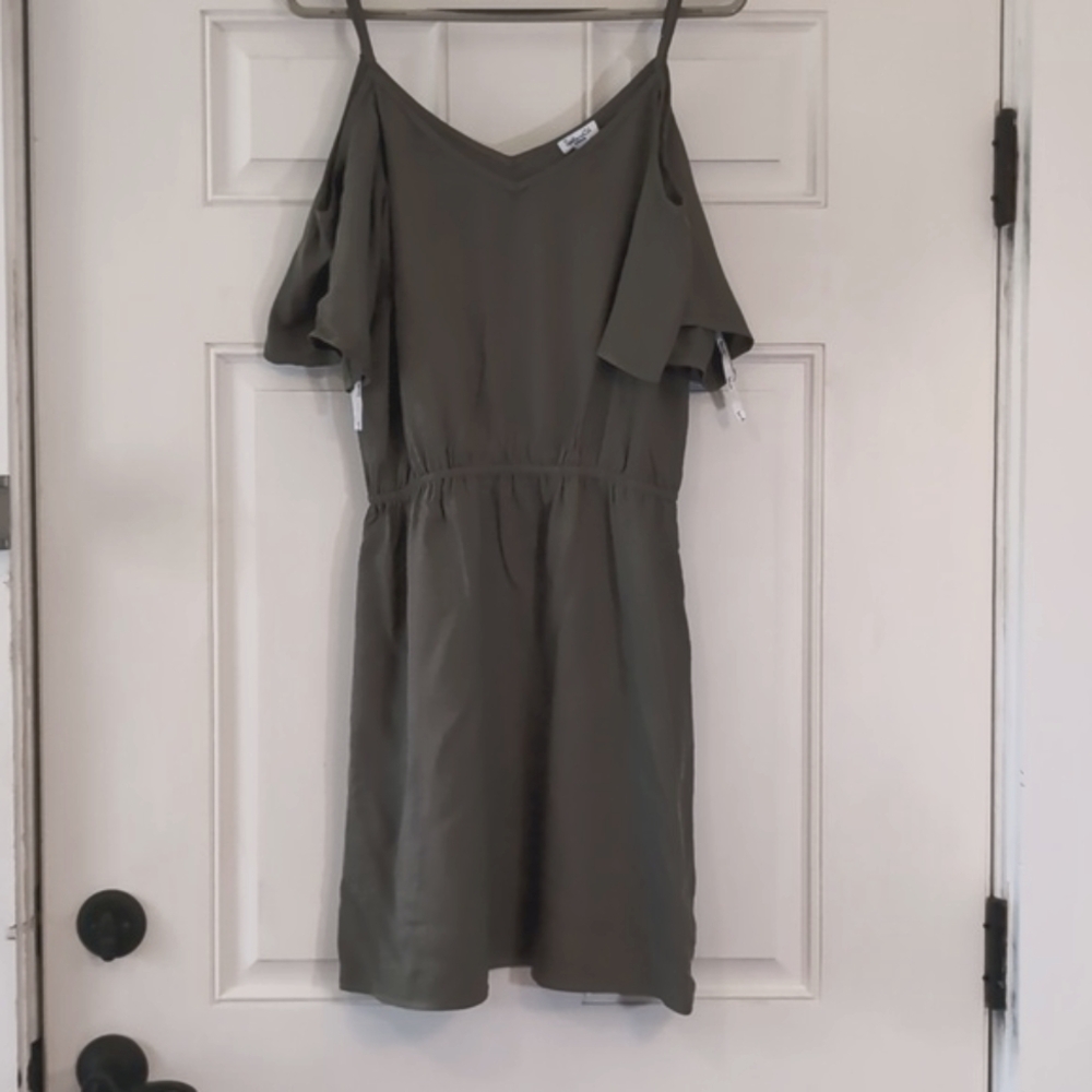Splendid NWT Women's cold shoulder dress size M